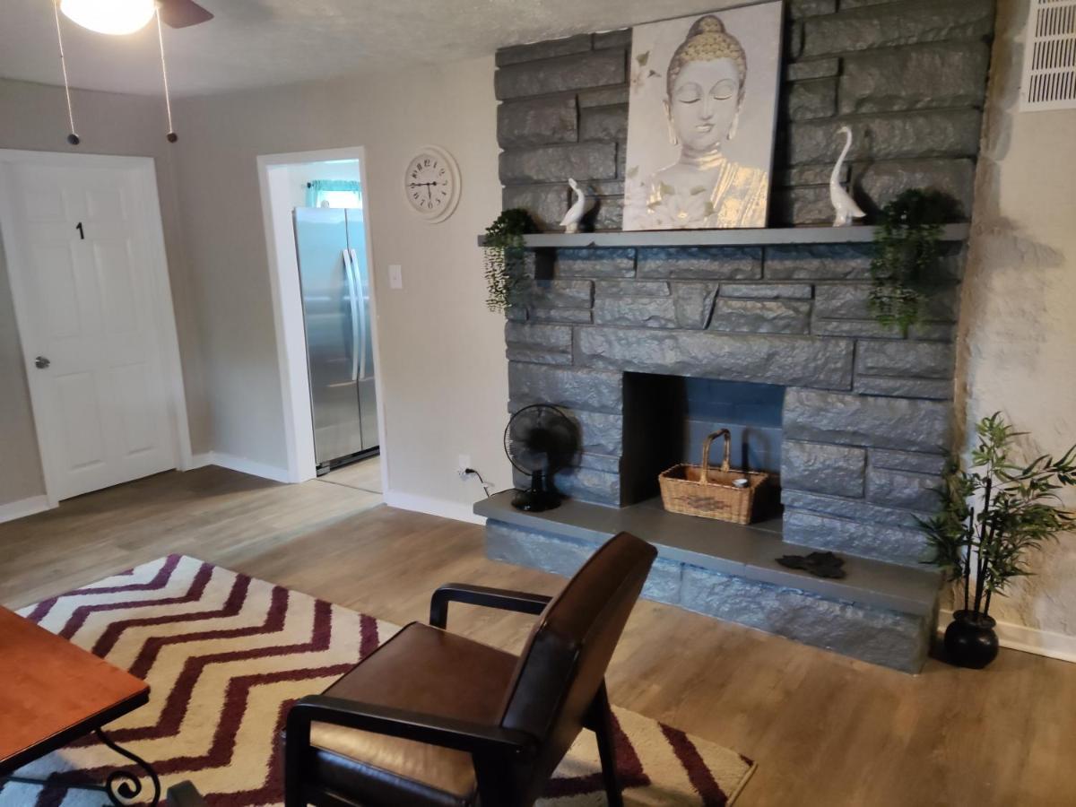 Tranquil Oasis - Private -near Downtown Homestay