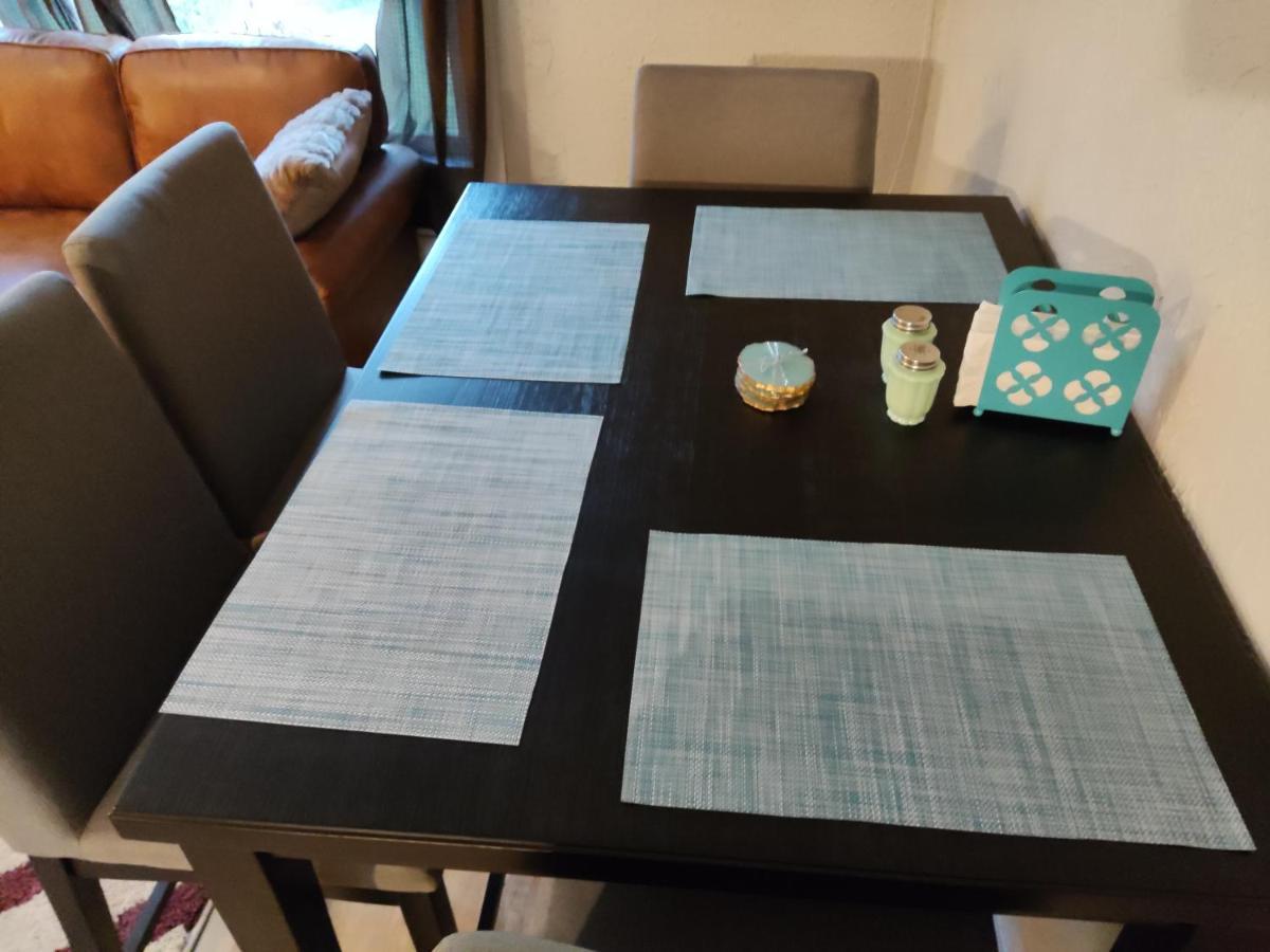 Homestay Tranquil Oasis - Private -near Downtown