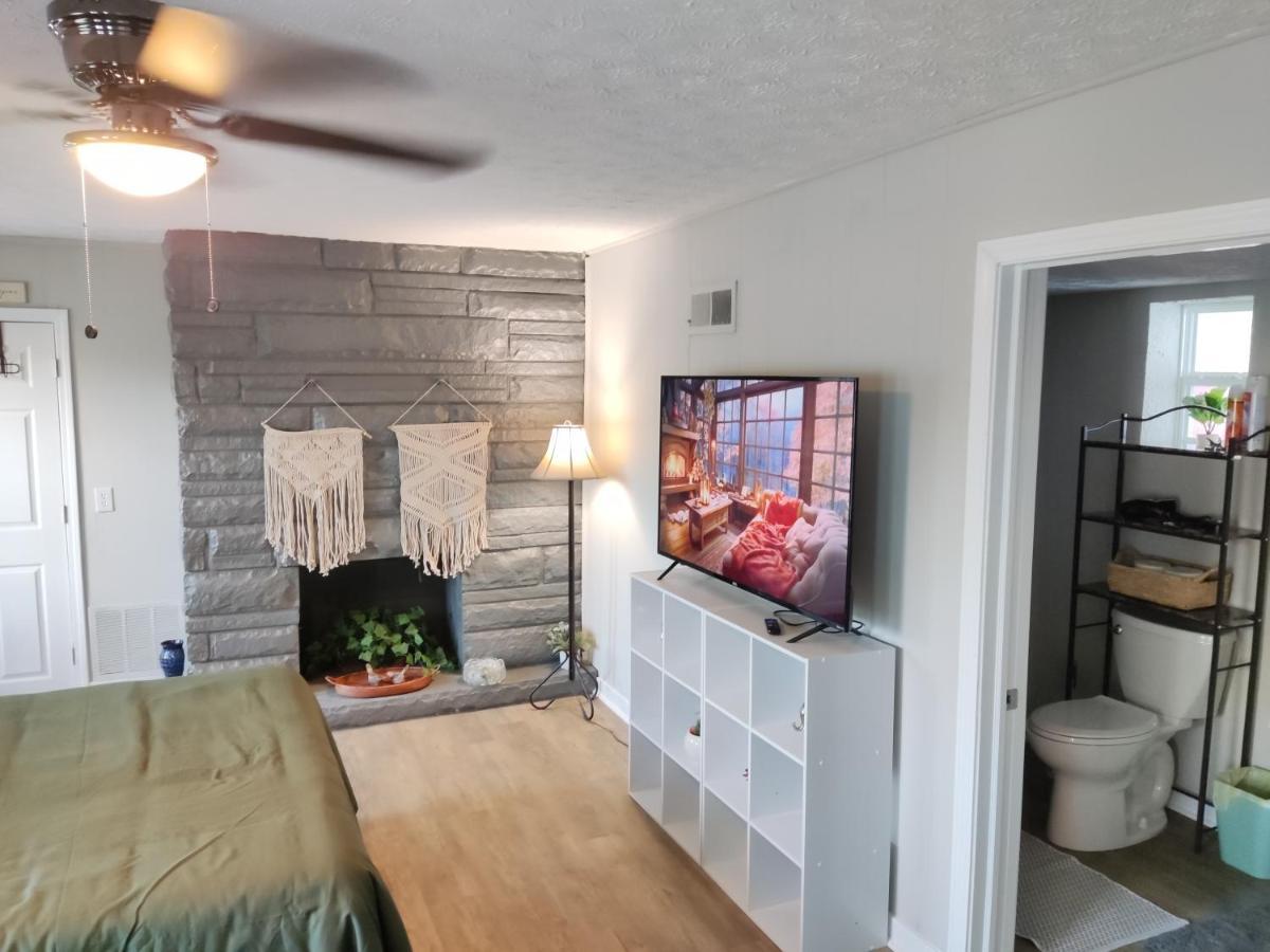 Tranquil Oasis - Private -near Downtown *