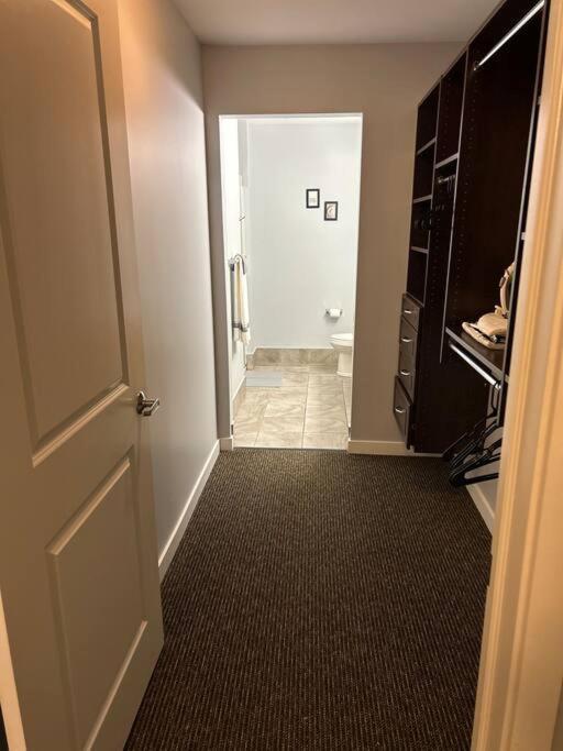 Spooky Low Rate!! Downtown With Free Parking * Indianapolis