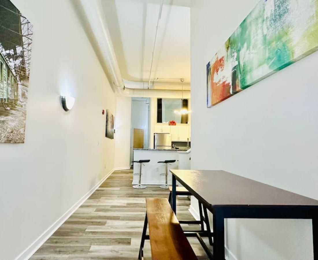 Apartment 2 Bedroom Contemporary Modern Loft *
