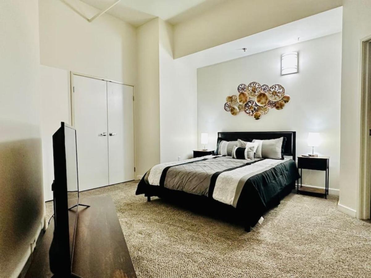 2 Bedroom Contemporary Modern Loft Indianapolis