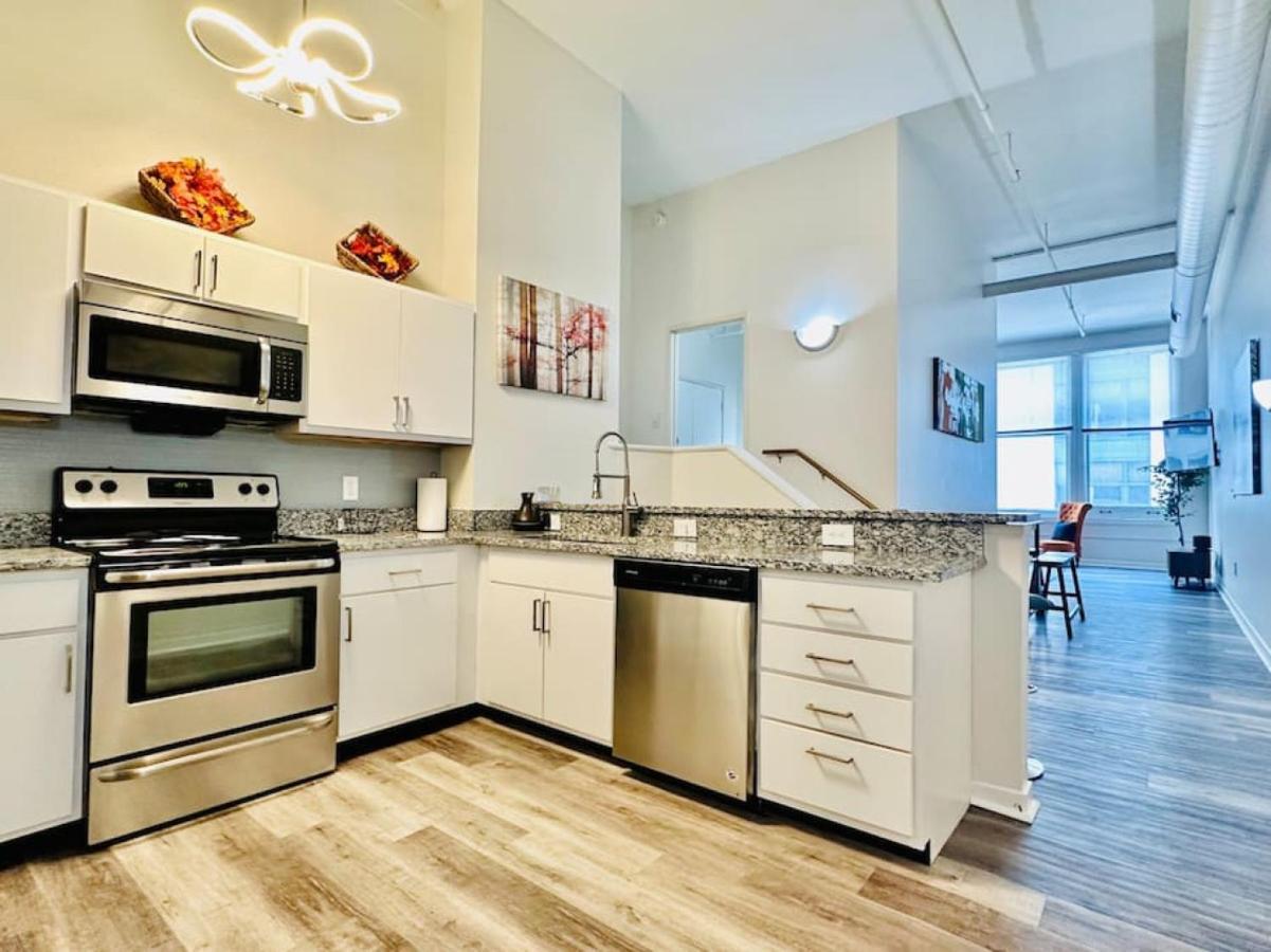 Apartment 2 Bedroom Contemporary Modern Loft *