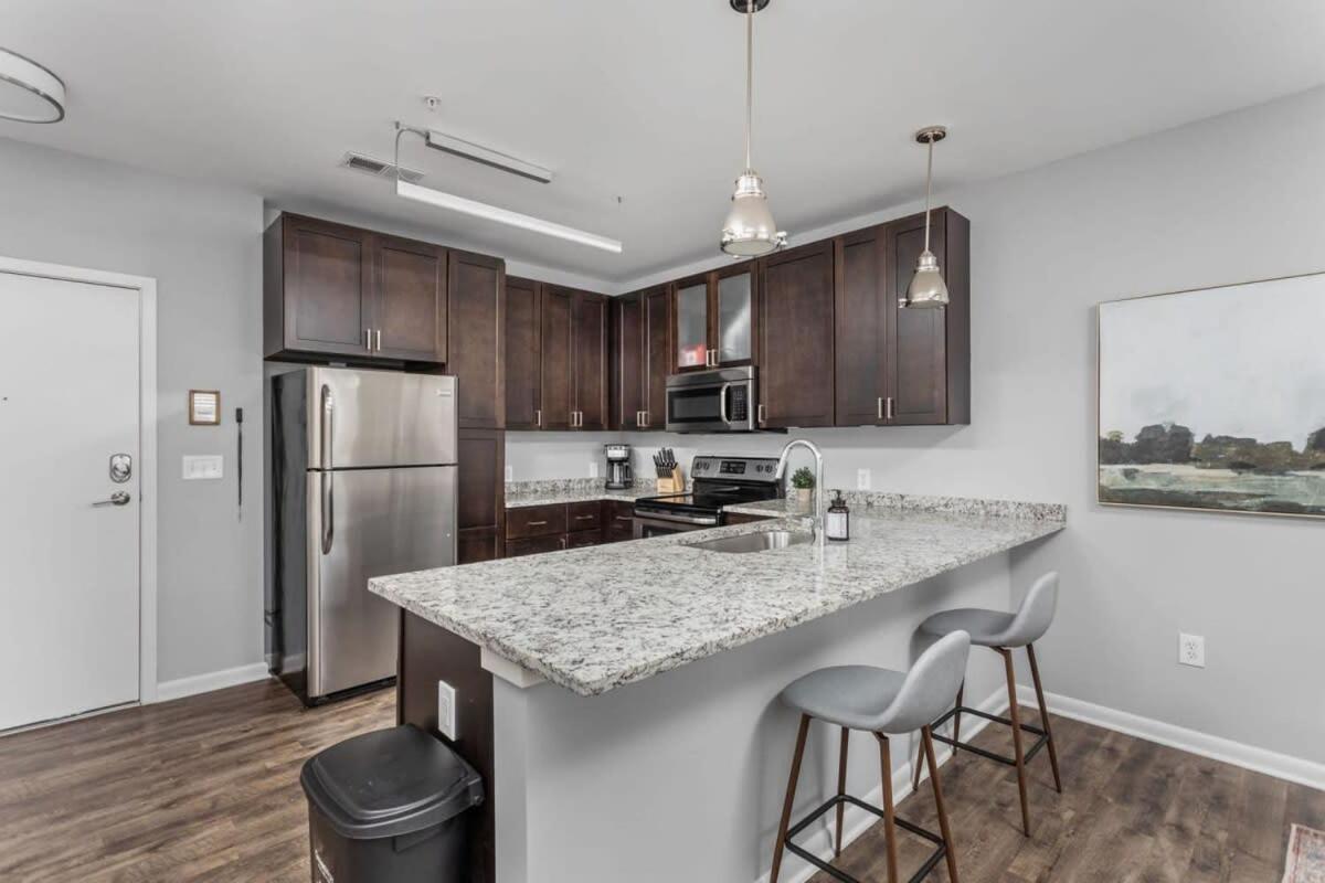Cozysuites L Roomy 1br, Monument Circle, Indy