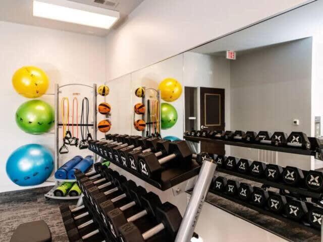 Apartment Cozysuites Upscale 2br Near Fashion Mall Indianapolis