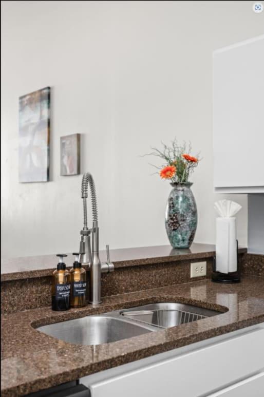 Apartment Cozysuites - 2br With Direct Skybridge Access #6 *
