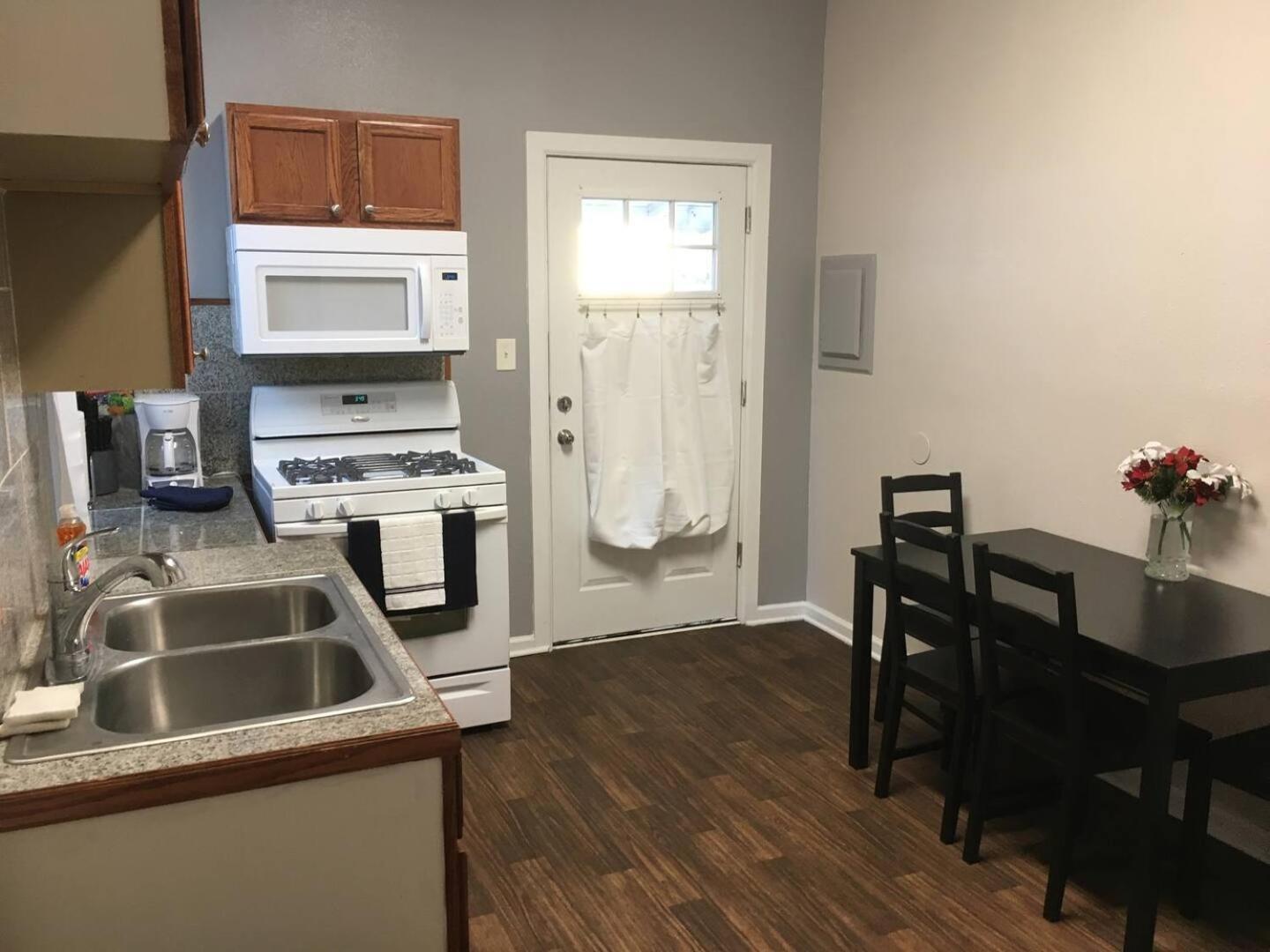 Mins To Mass Ave -workspace, Smart Tv & Ac Apartment *