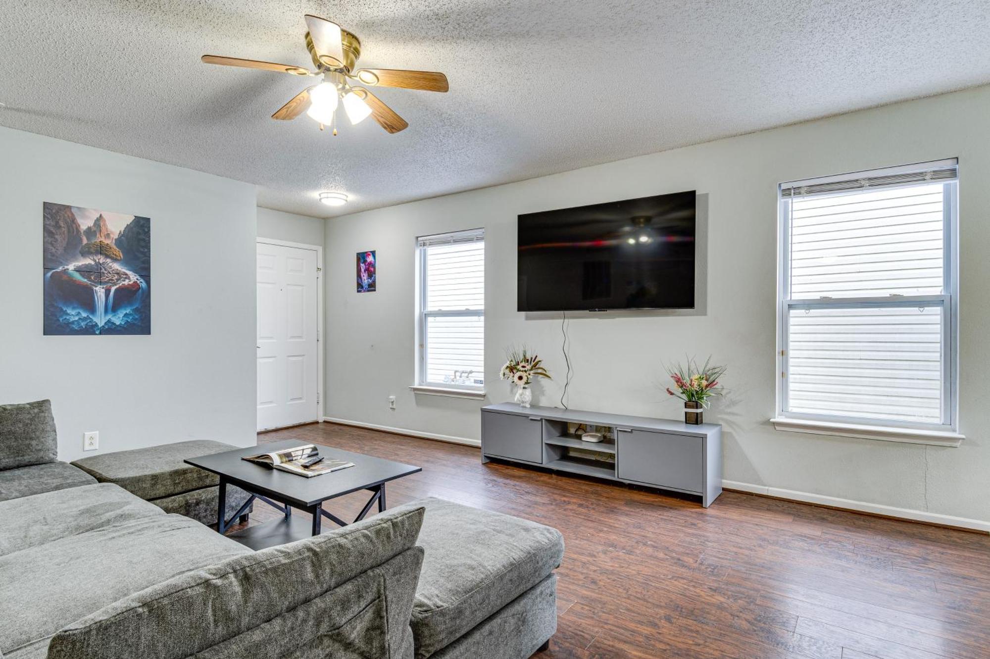 Indy Delight Charming House About 10 Mi To Downtown! Holiday home