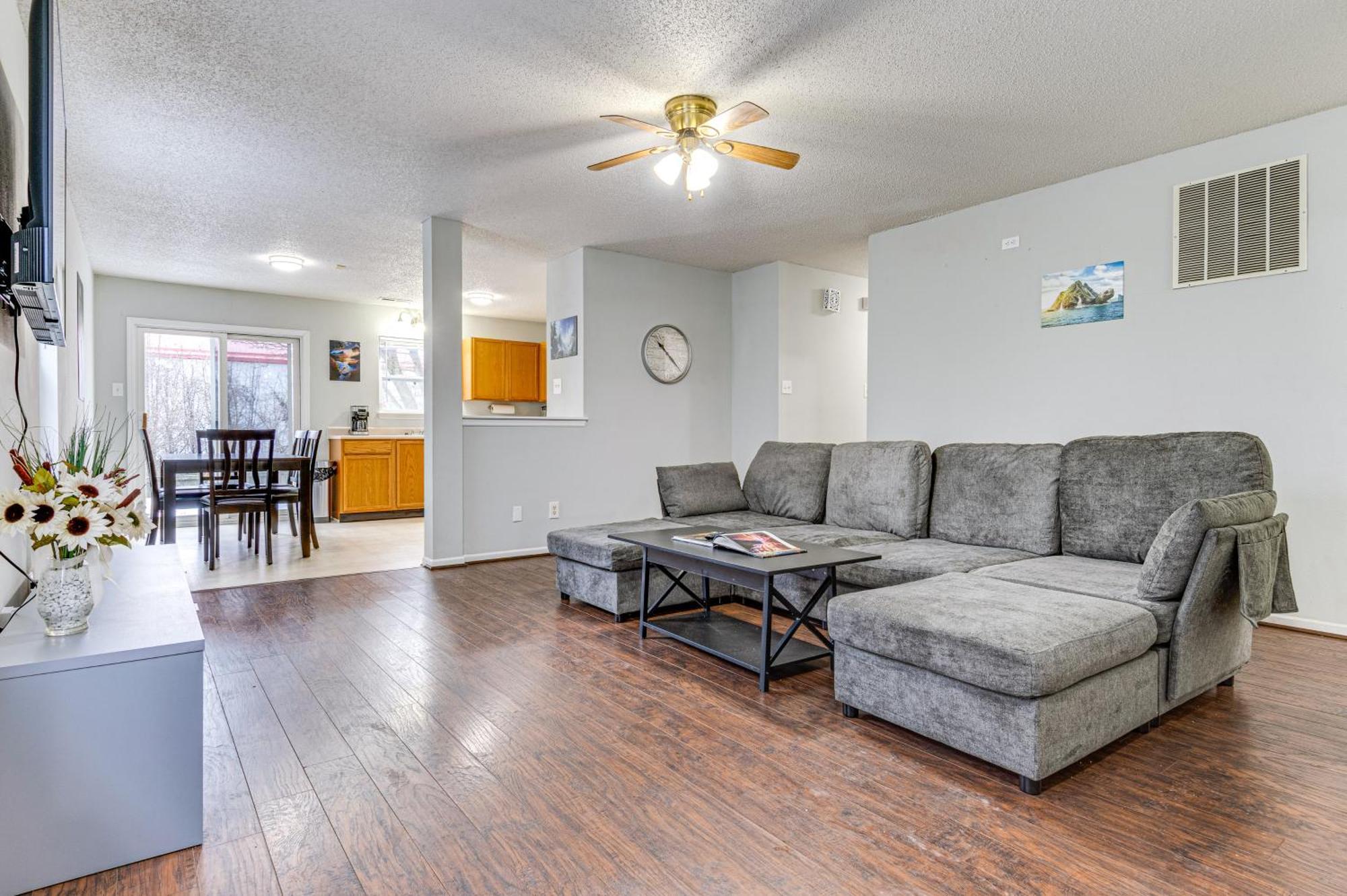 Indy Delight Charming House About 10 Mi To Downtown!