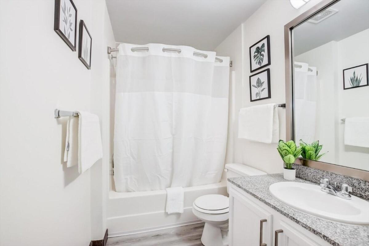 Cozysuites - 2br With Direct Skybridge Access #3 Apartment Indianapolis