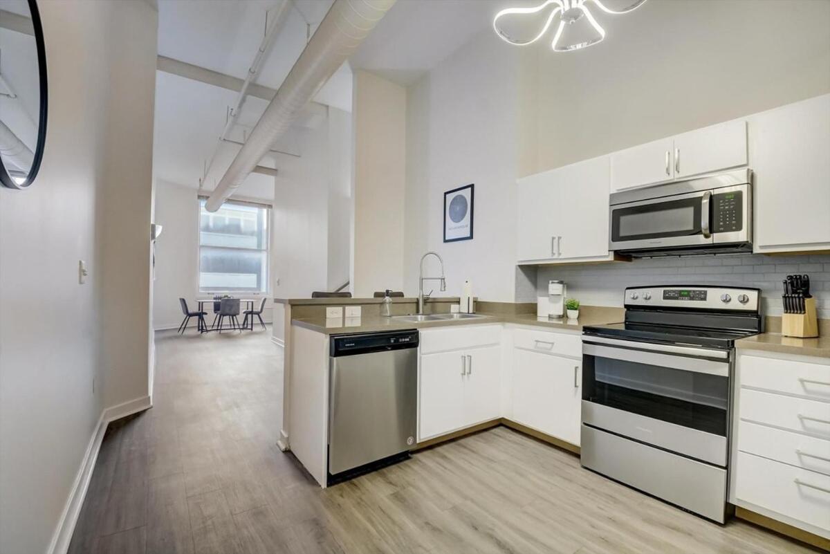 Cozysuites - 2br With Direct Skybridge Access #2 * Indianapolis