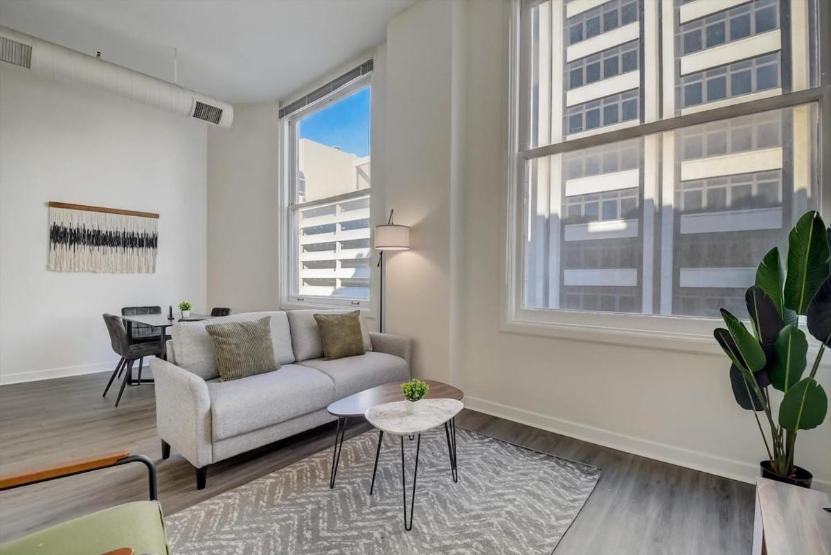 Cozysuites - 2br With Direct Skybridge Access #2 * Indianapolis