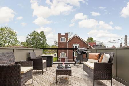 Modern Architect's Duplex By Cozysuites Indianapolis