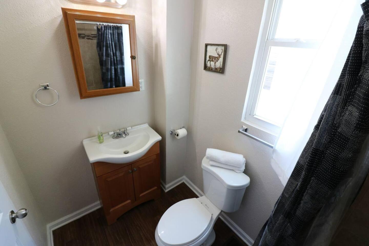 Apartment Mins To Mass Ave -workspace, Smart Tv & Ac *