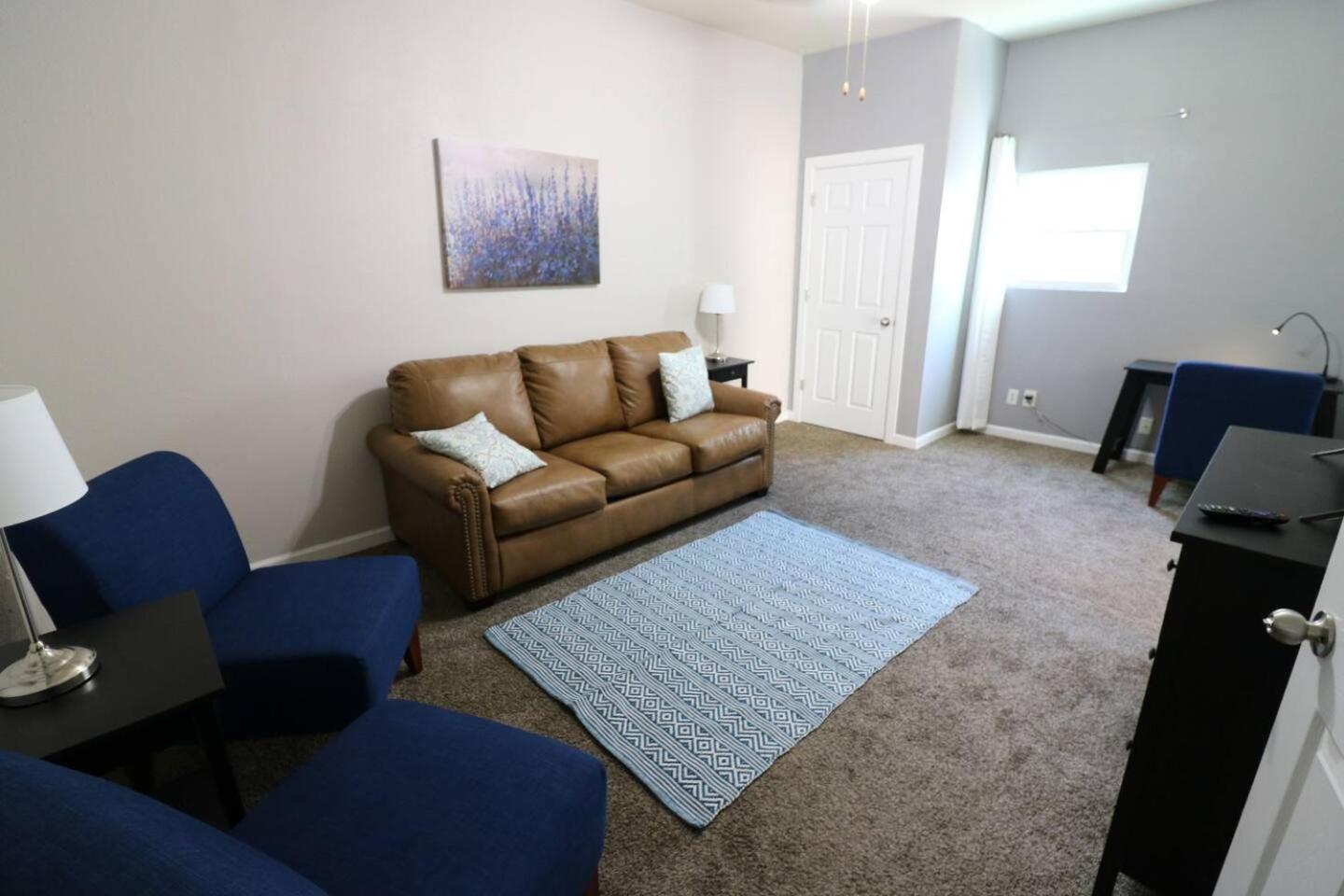 Apartment Mins To Mass Ave -workspace, Smart Tv & Ac