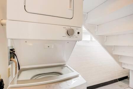 Apartment Cozysuites 2br - 2ba With Skybridge Access #1 *