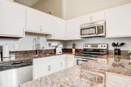 Cozysuites - 2br With Direct Skybridge Access #8 Indianapolis