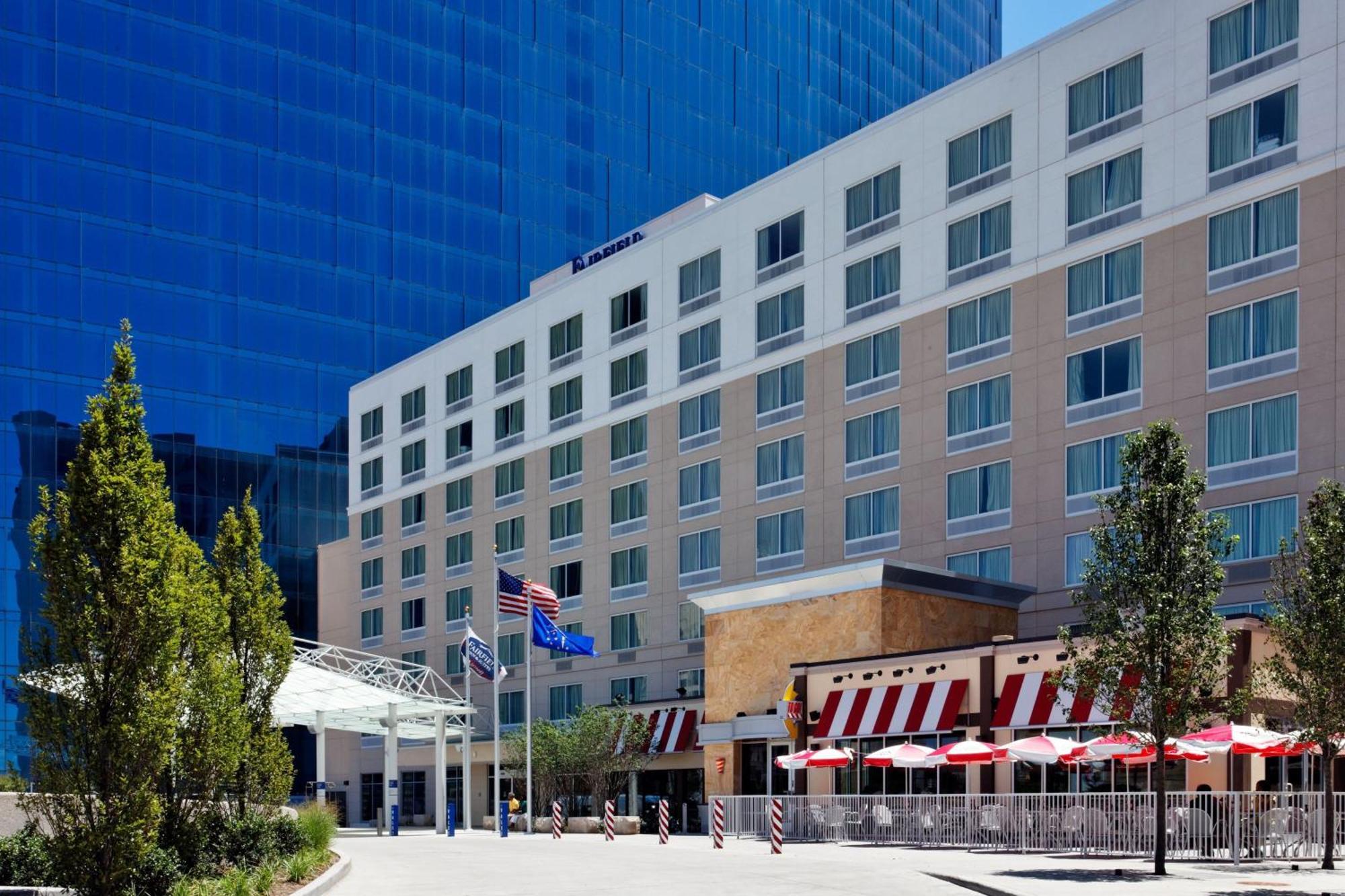 Hotel Fairfield Downtown 3*