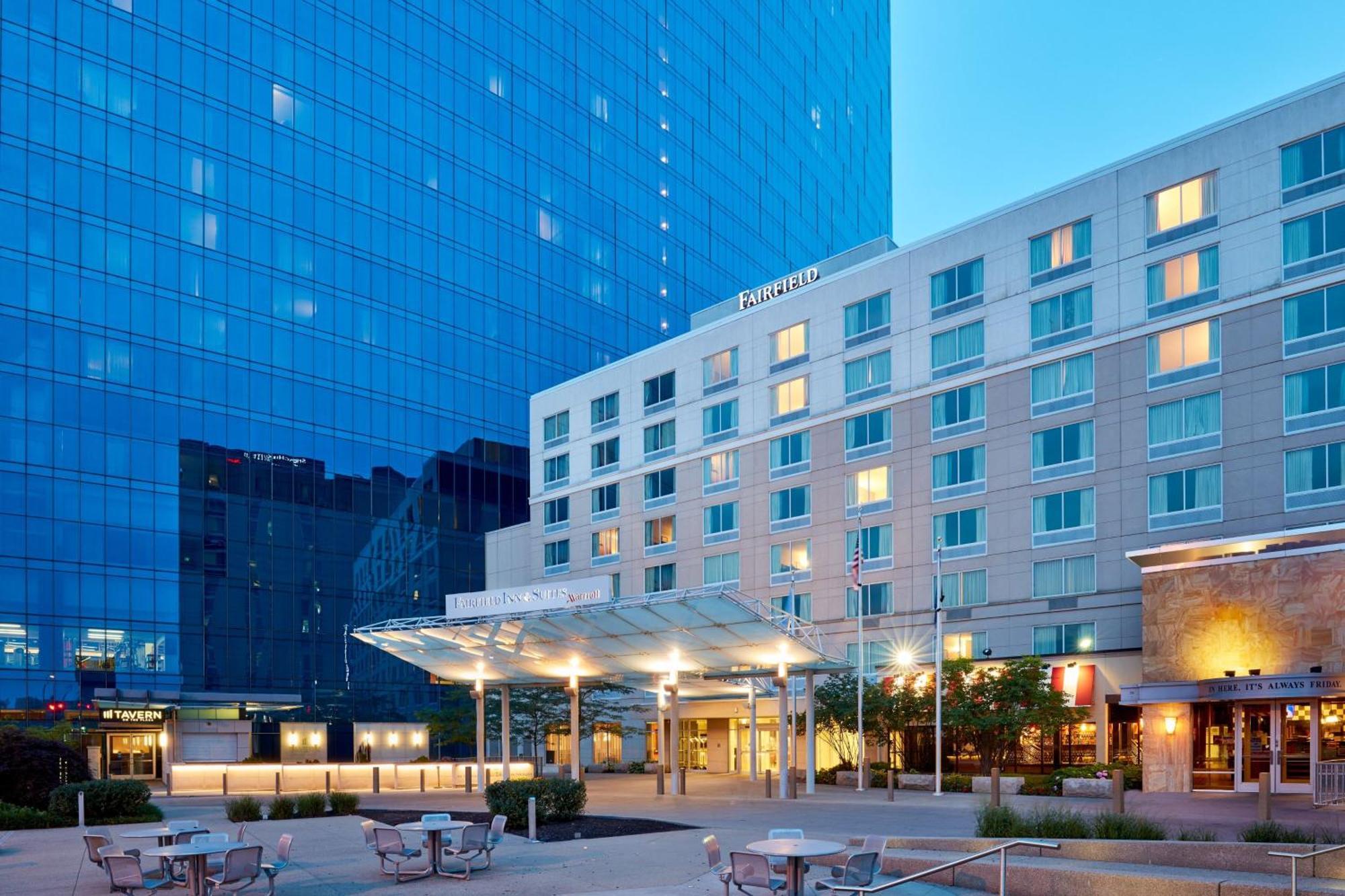 Fairfield Downtown 3*