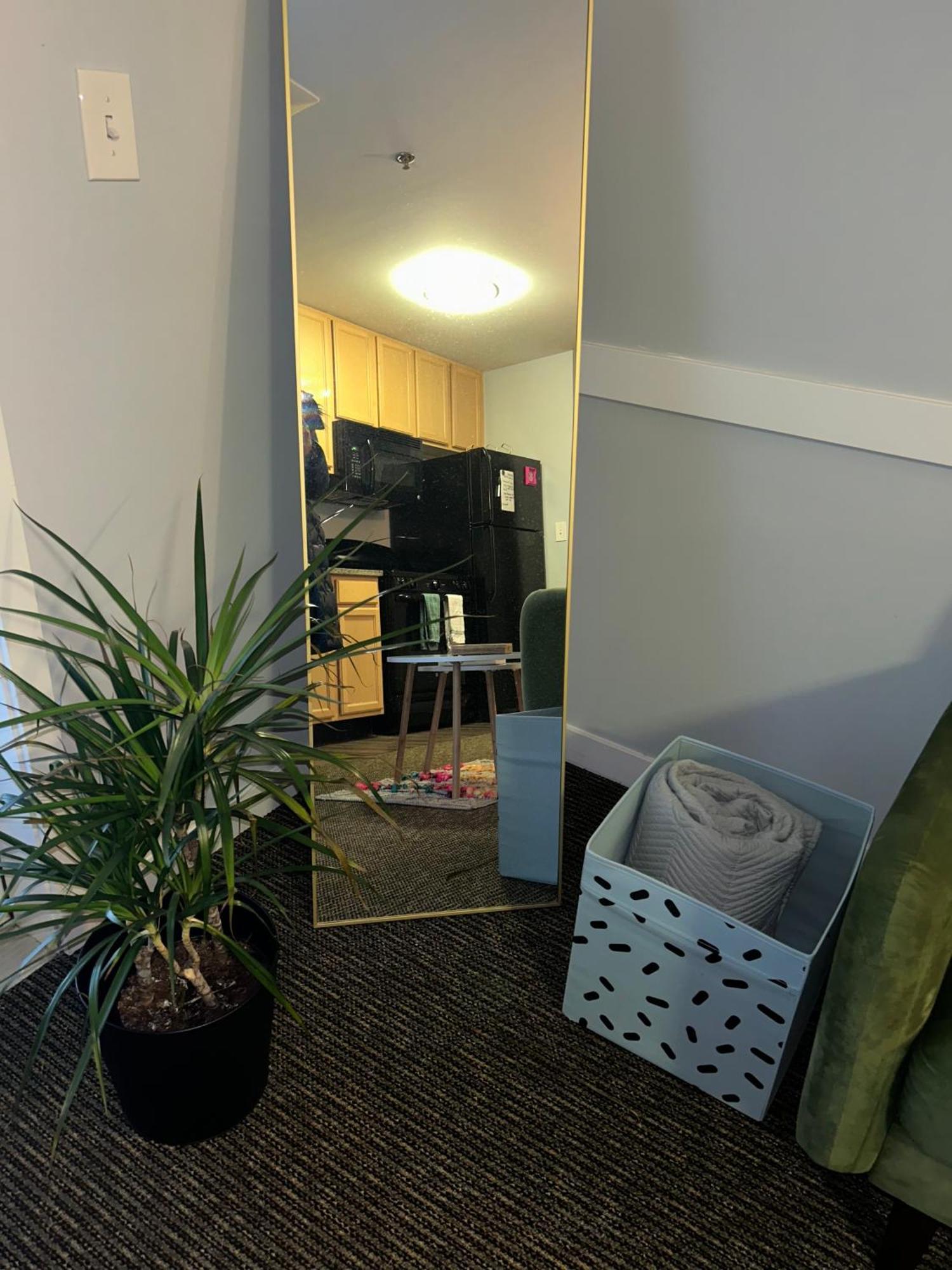 Apartment Spooky Low Rate!! Downtown With Free Parking Indianapolis