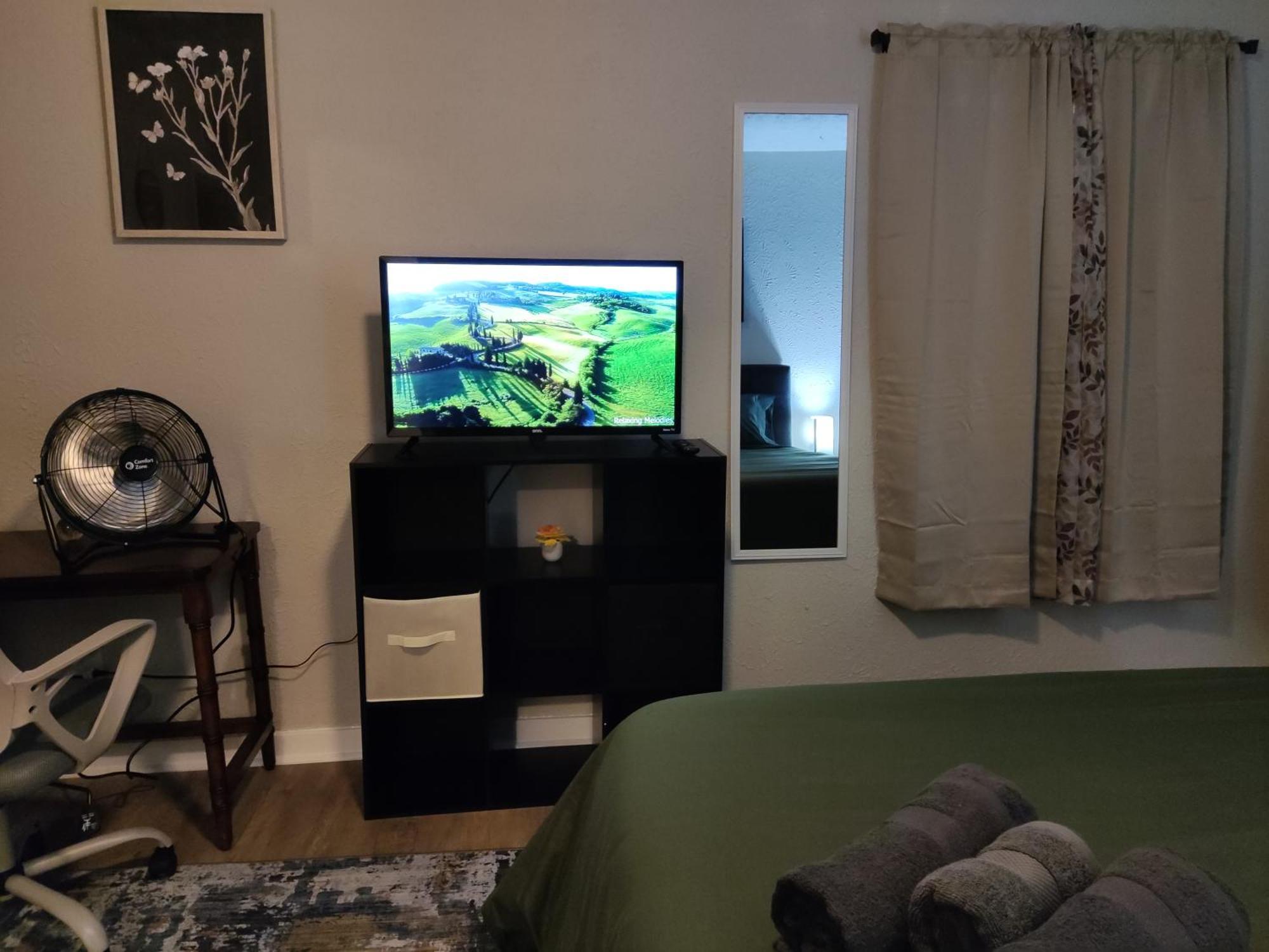 Homestay Tranquil Oasis - Private -near Downtown Indianapolis