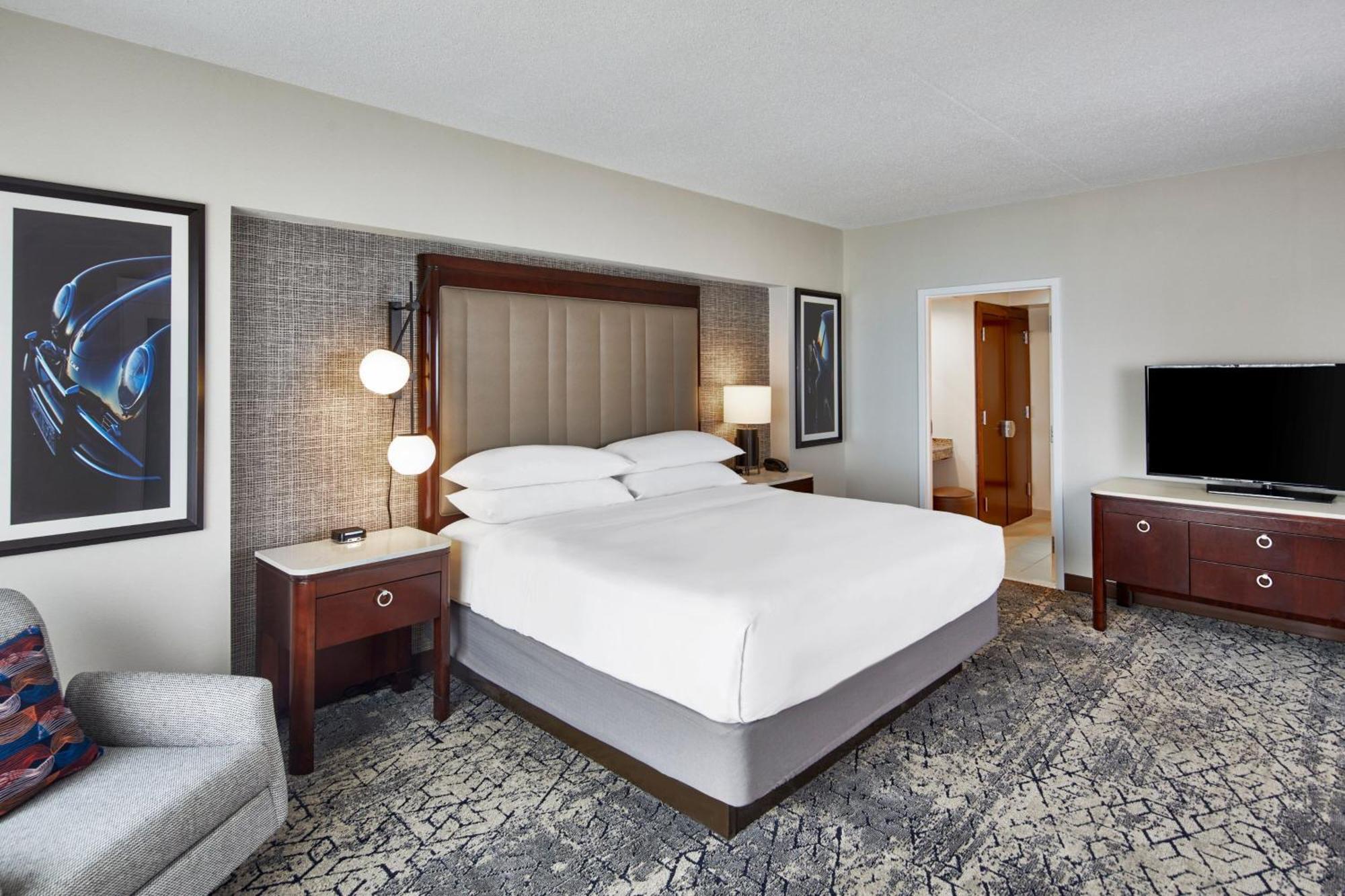 Sheraton At Keystone Crossing