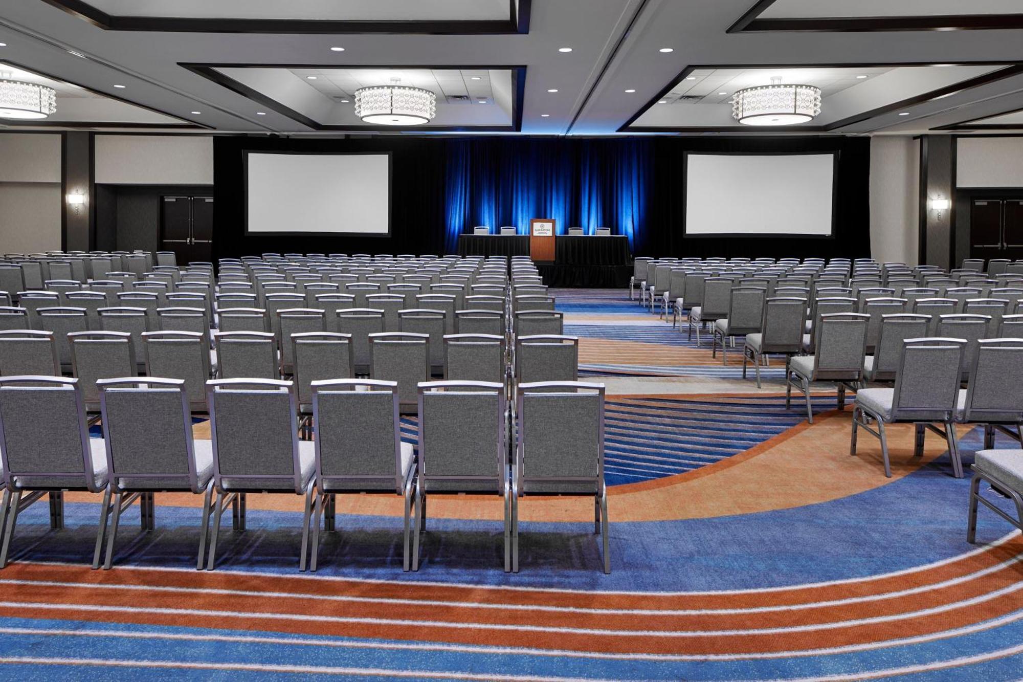 Hotel Sheraton At Keystone Crossing 3*