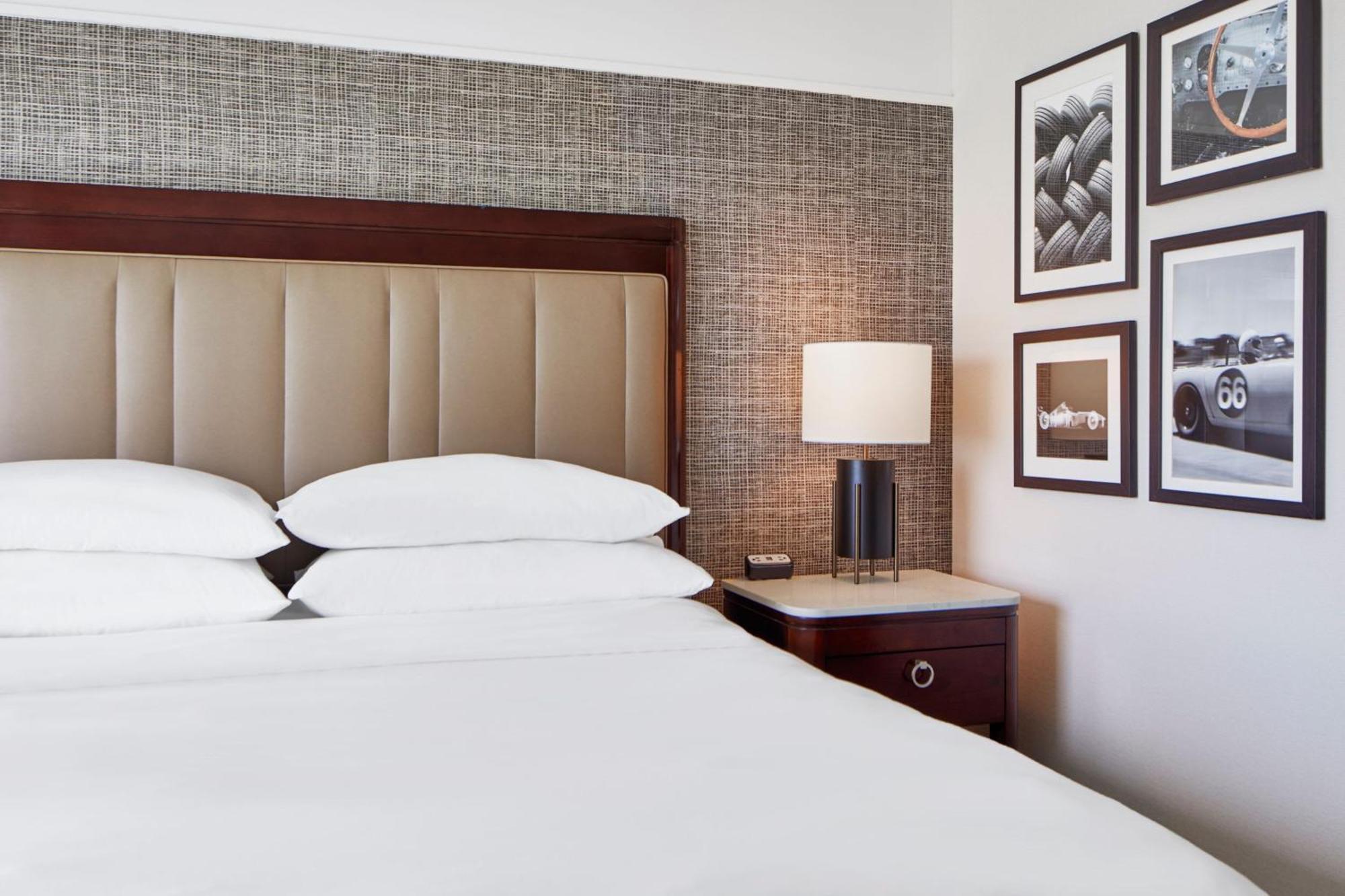 Sheraton At Keystone Crossing