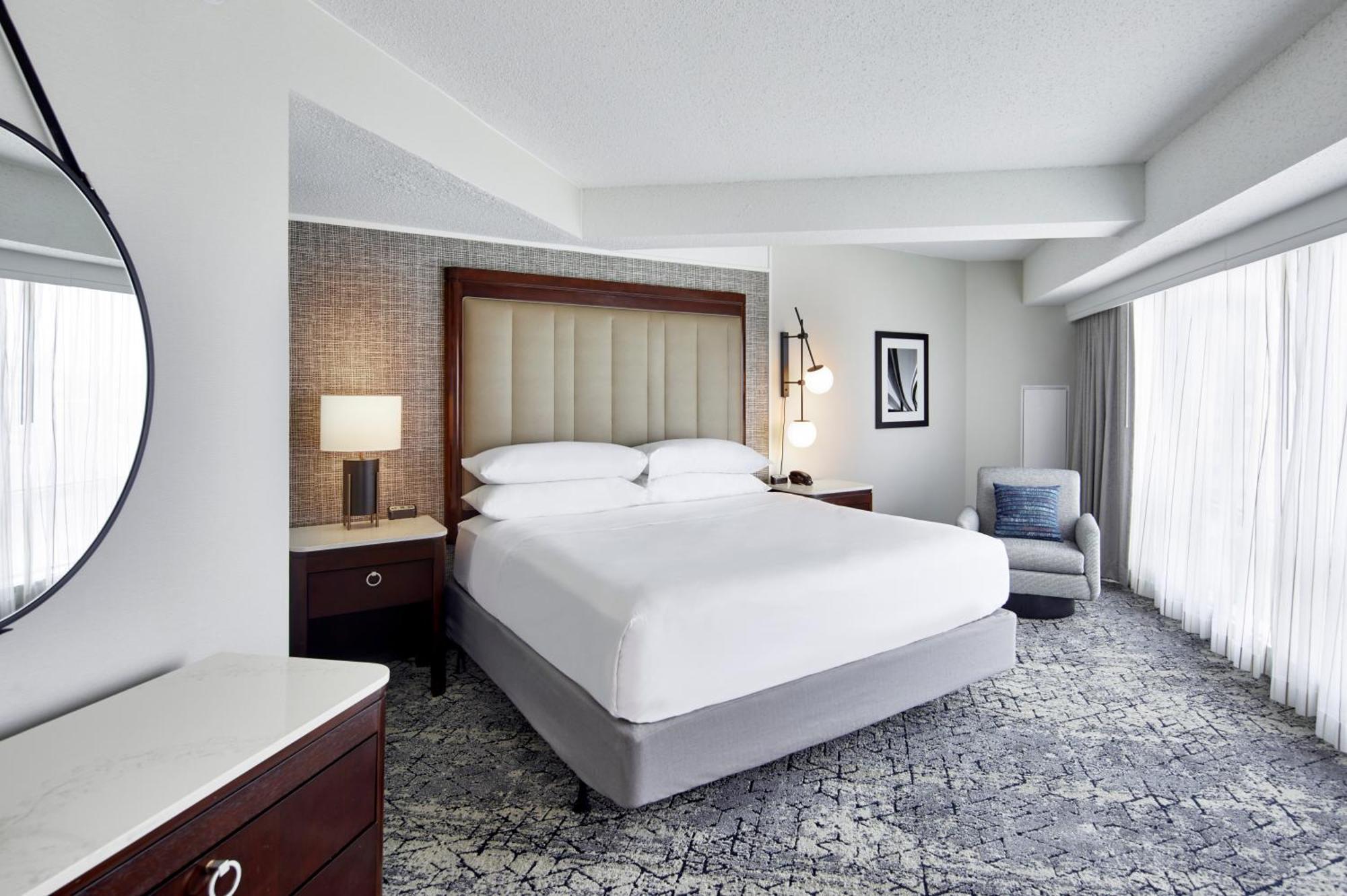 Sheraton At Keystone Crossing