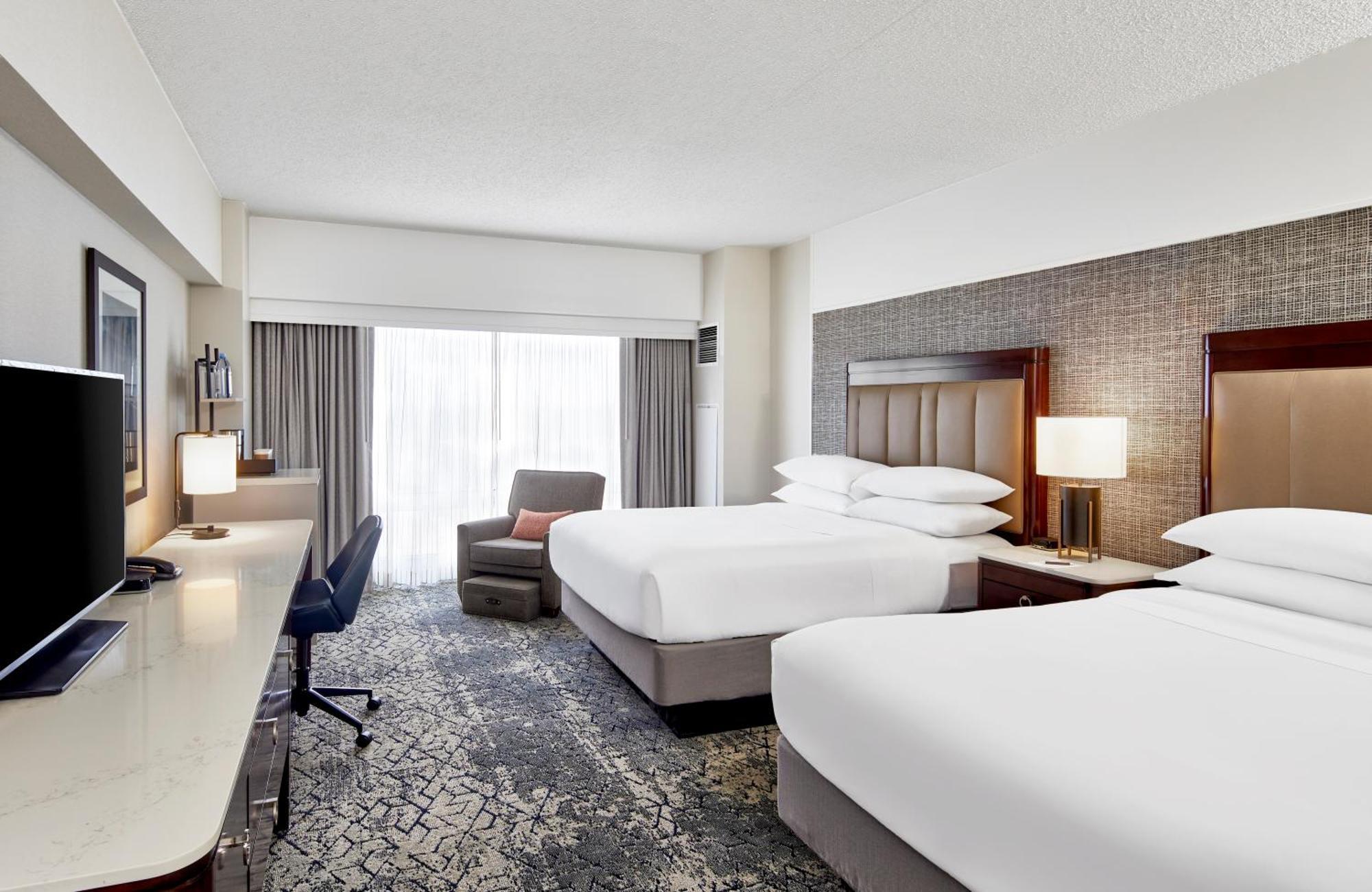 Sheraton At Keystone Crossing