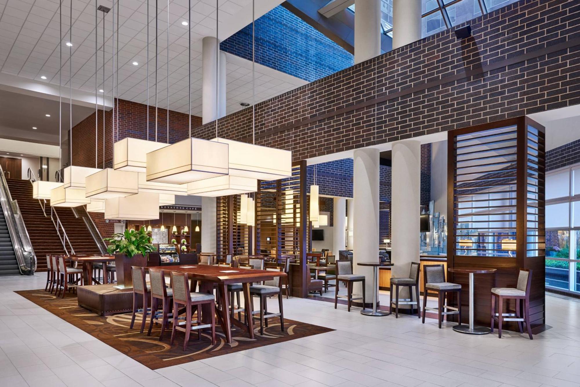 Sheraton At Keystone Crossing Hotel
