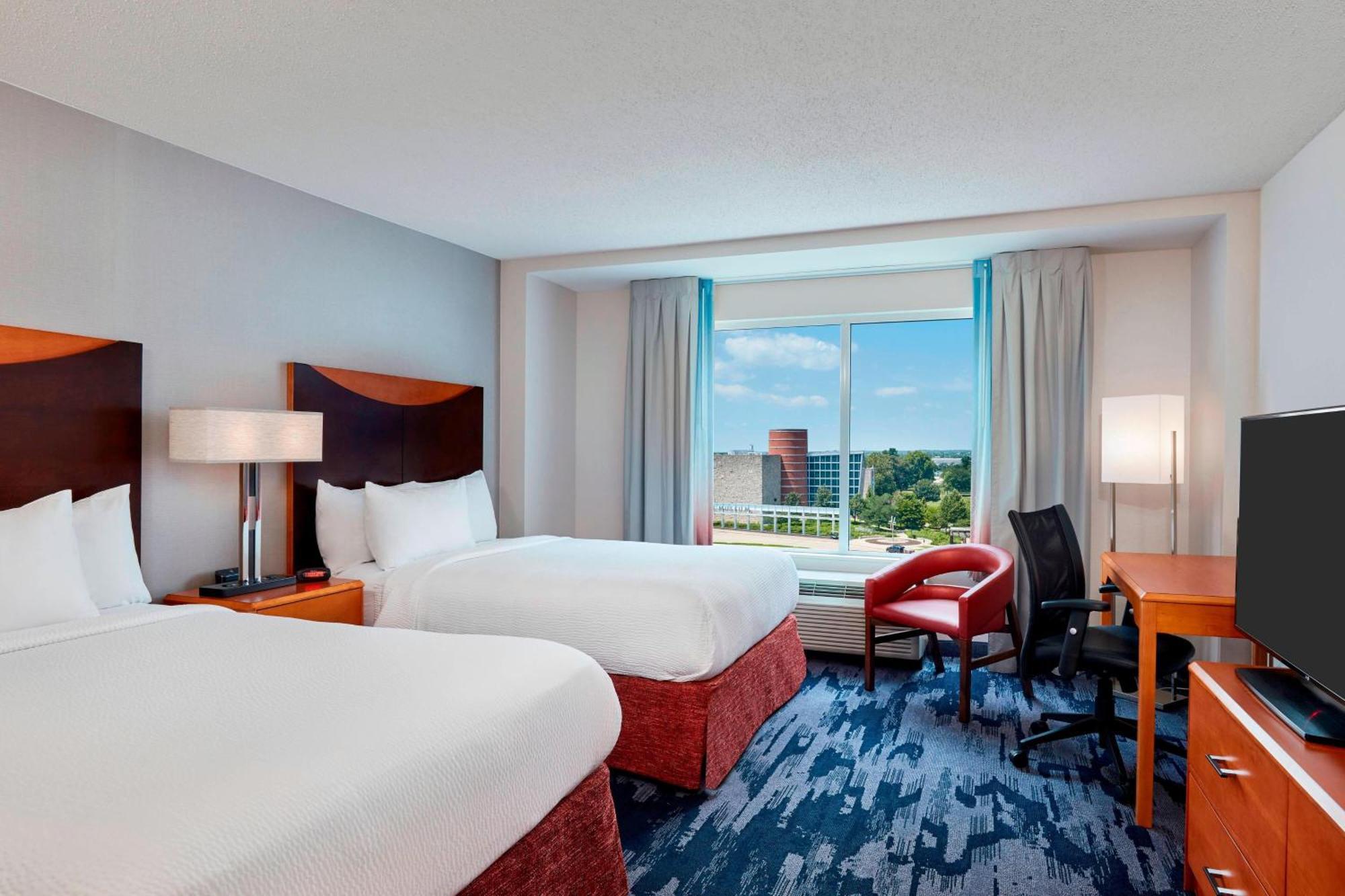 Fairfield Downtown 3*