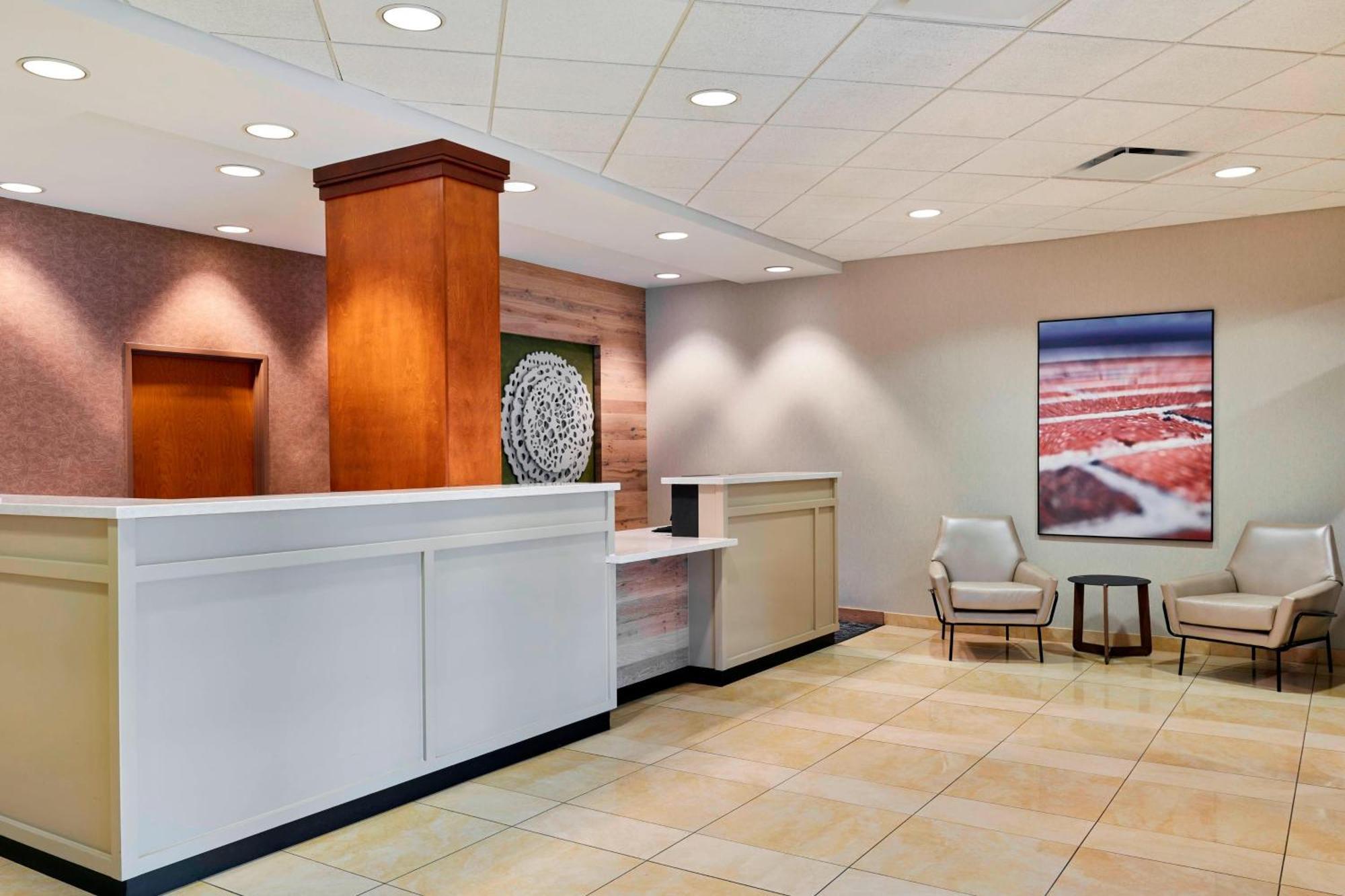 Fairfield Downtown Hotel Indianapolis