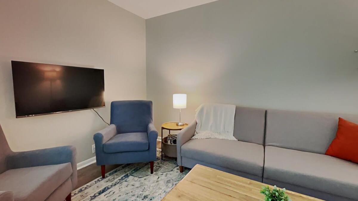 Capital Delight-close To Speedway Downtown And Easy Access To Highways Holiday home *