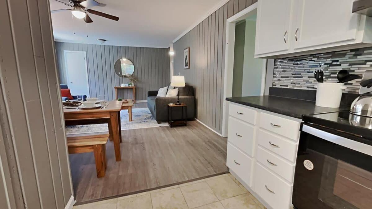 Capital Delight-close To Speedway Downtown And Easy Access To Highways Holiday home