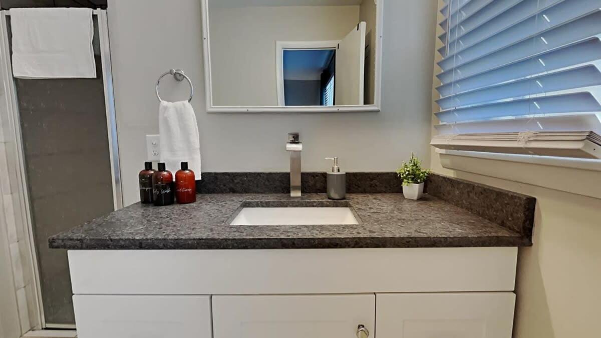 Holiday home Capital Delight-close To Speedway Downtown And Easy Access To Highways Indianapolis