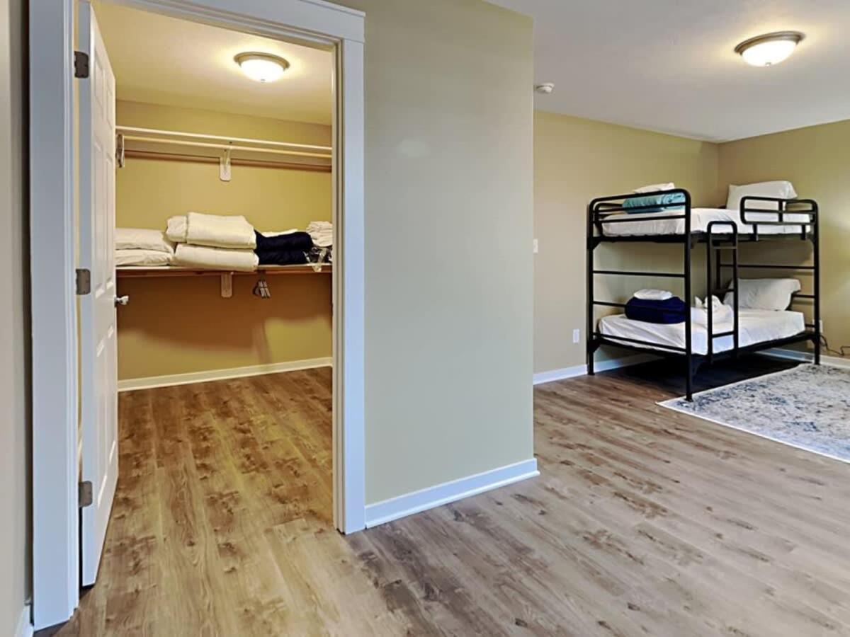 Rockaway Rookwood Retreat- Unit 1 Holiday home Indianapolis