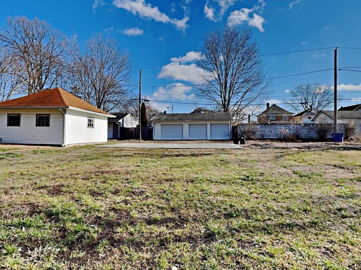 Rockaway Rookwood Retreat- Unit 1 * Indianapolis