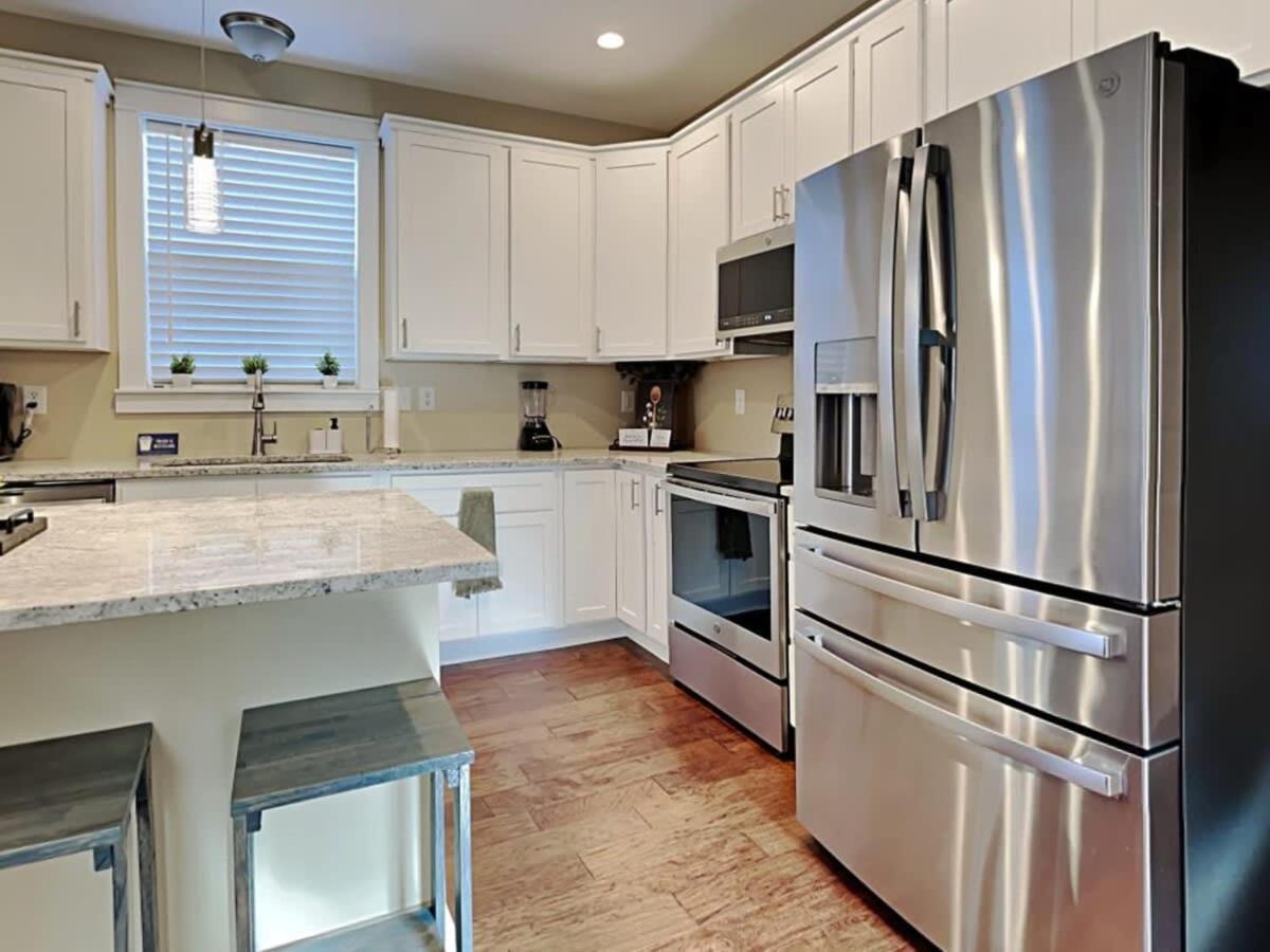 Rockaway Rookwood Retreat- Unit 1 * Indianapolis