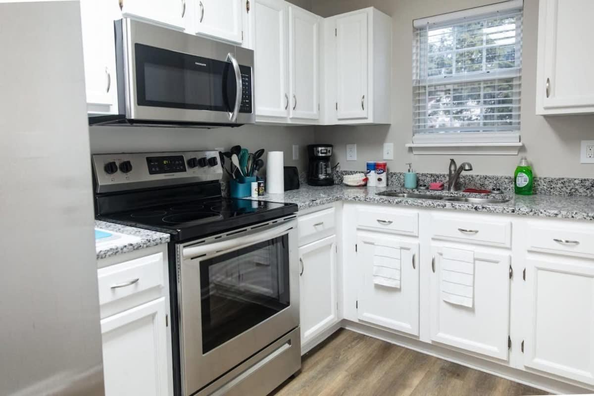 Holiday home Chapel Hill Charmer- Close To Interstates *