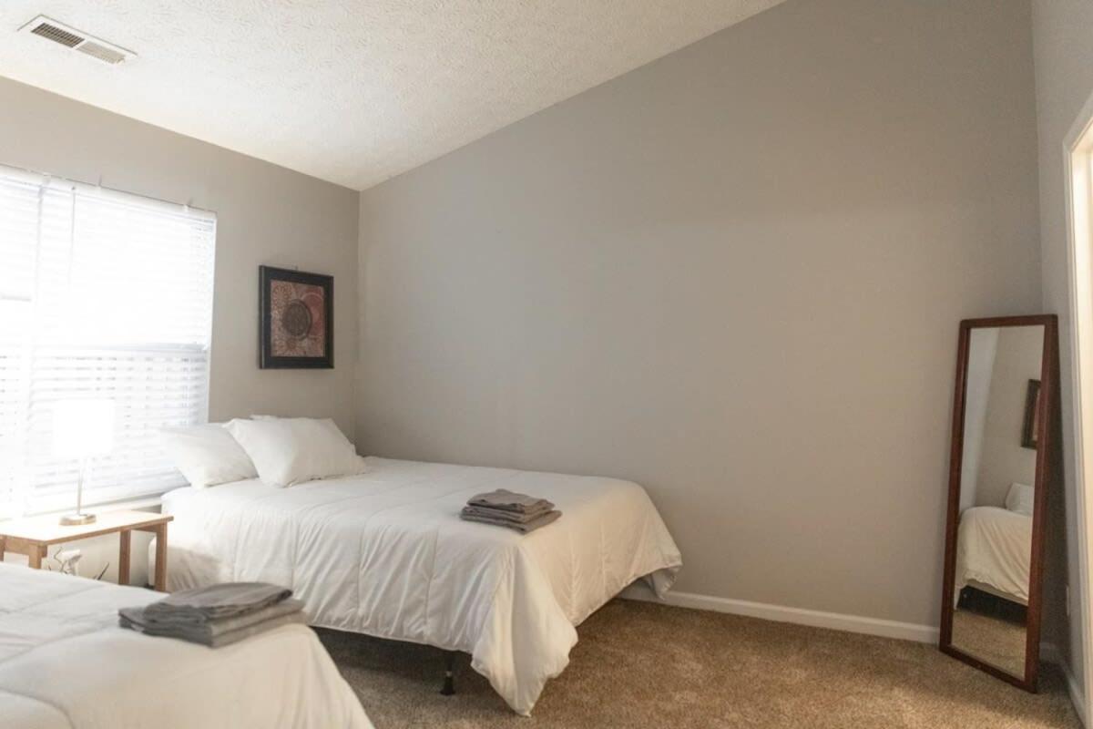 Chapel Hill Charmer- Close To Interstates Holiday home