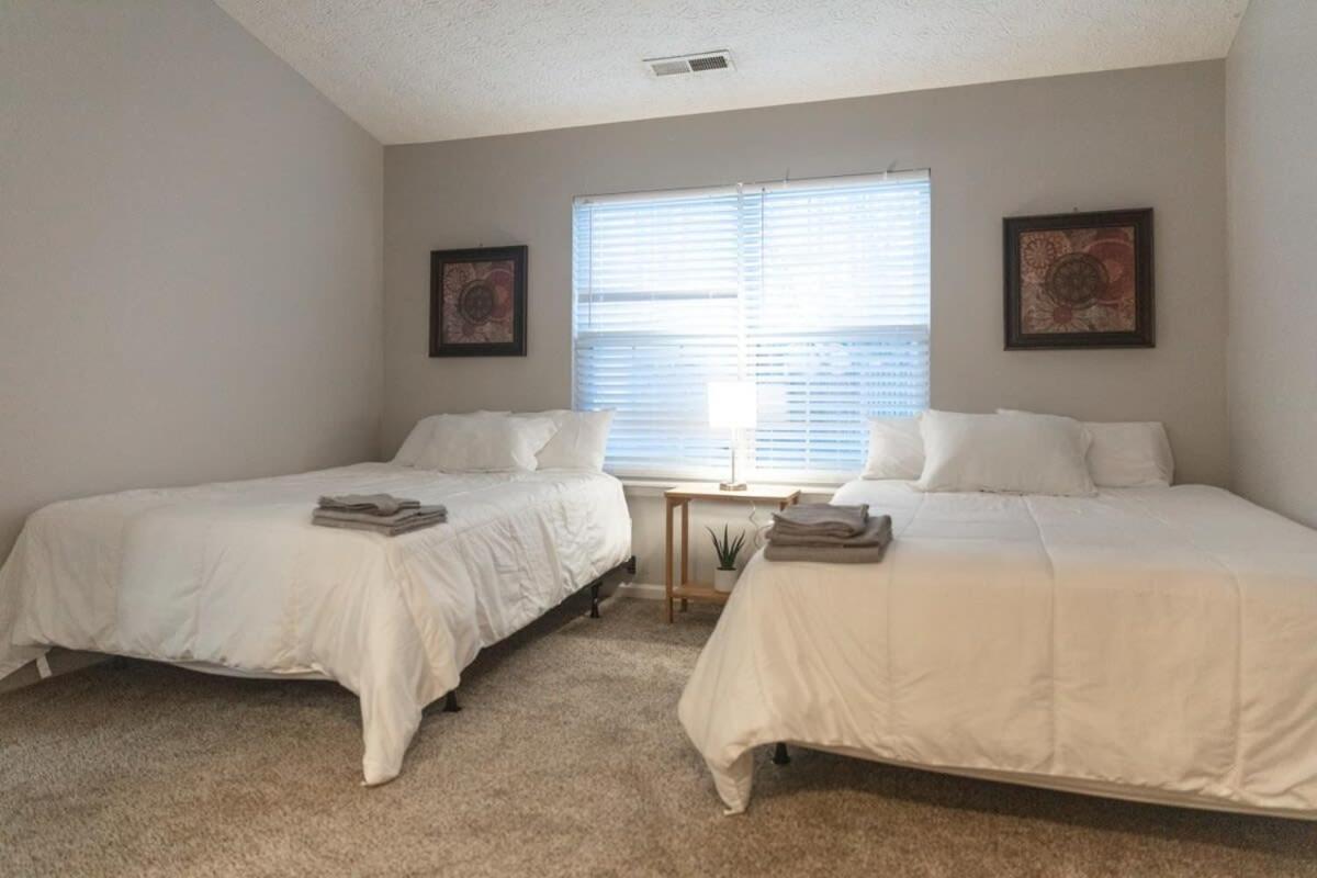 Chapel Hill Charmer- Close To Interstates * Indianapolis