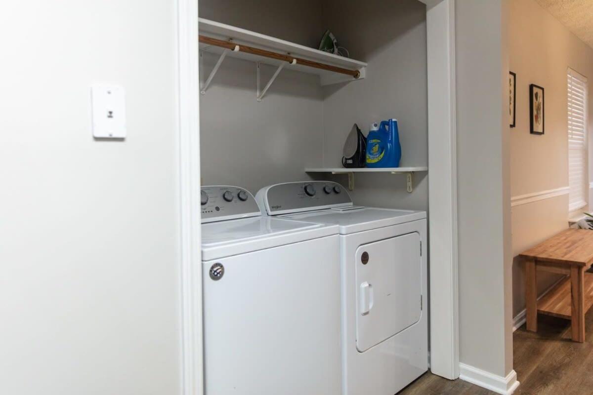 Chapel Hill Charmer- Close To Interstates