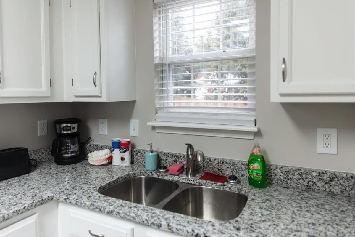 Holiday home Chapel Hill Charmer- Close To Interstates