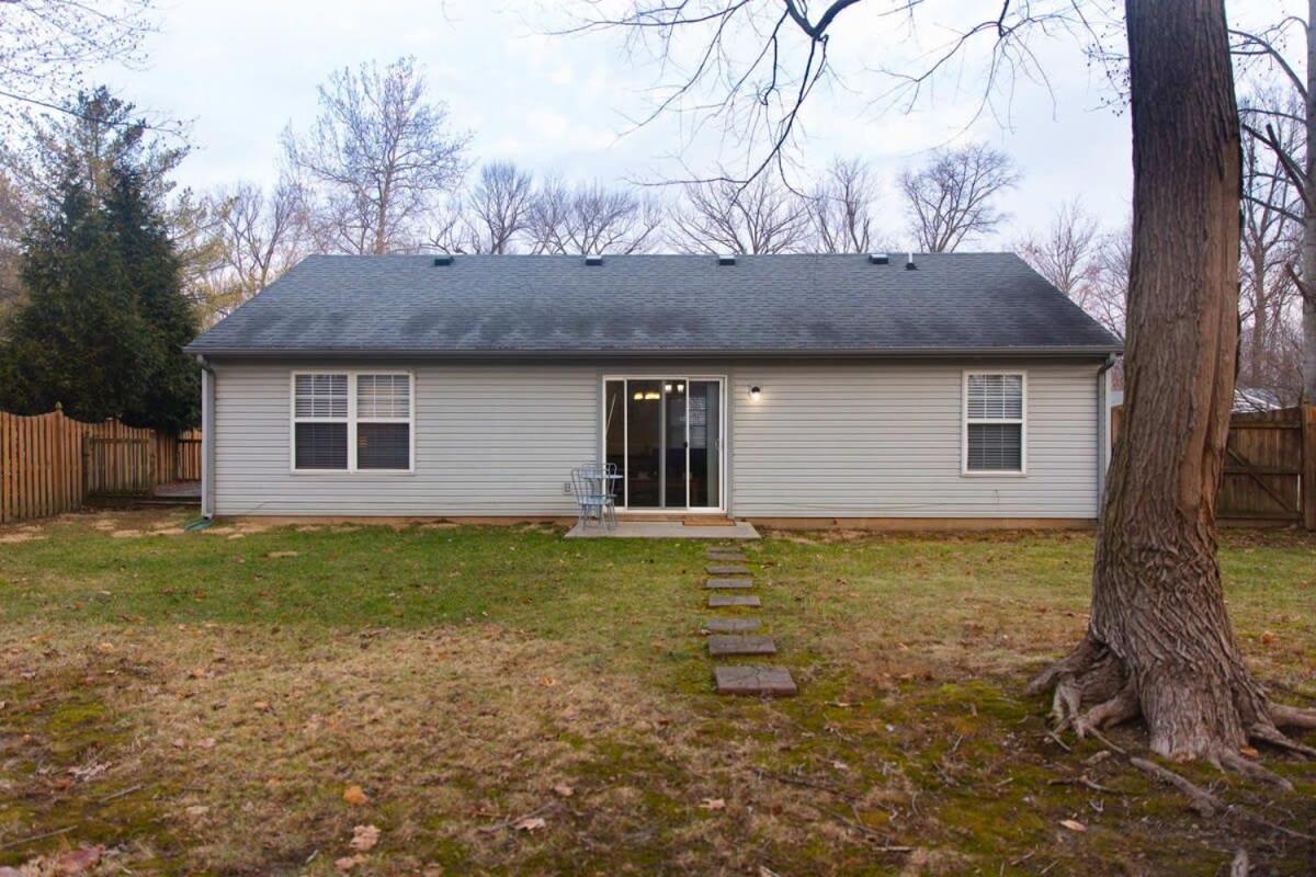 Chapel Hill Charmer- Close To Interstates * Indianapolis