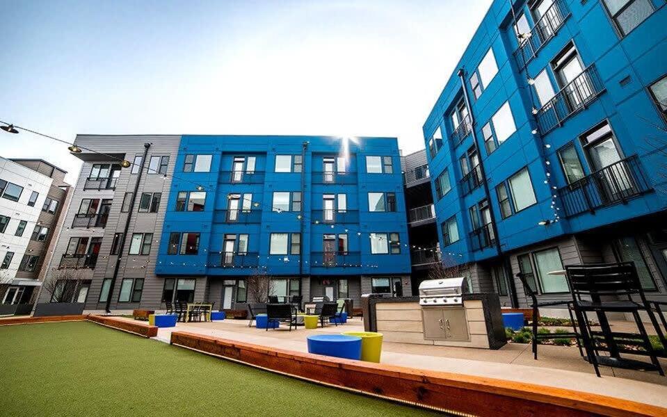 2br Balcony Gym & Pool Downtown At Cityway