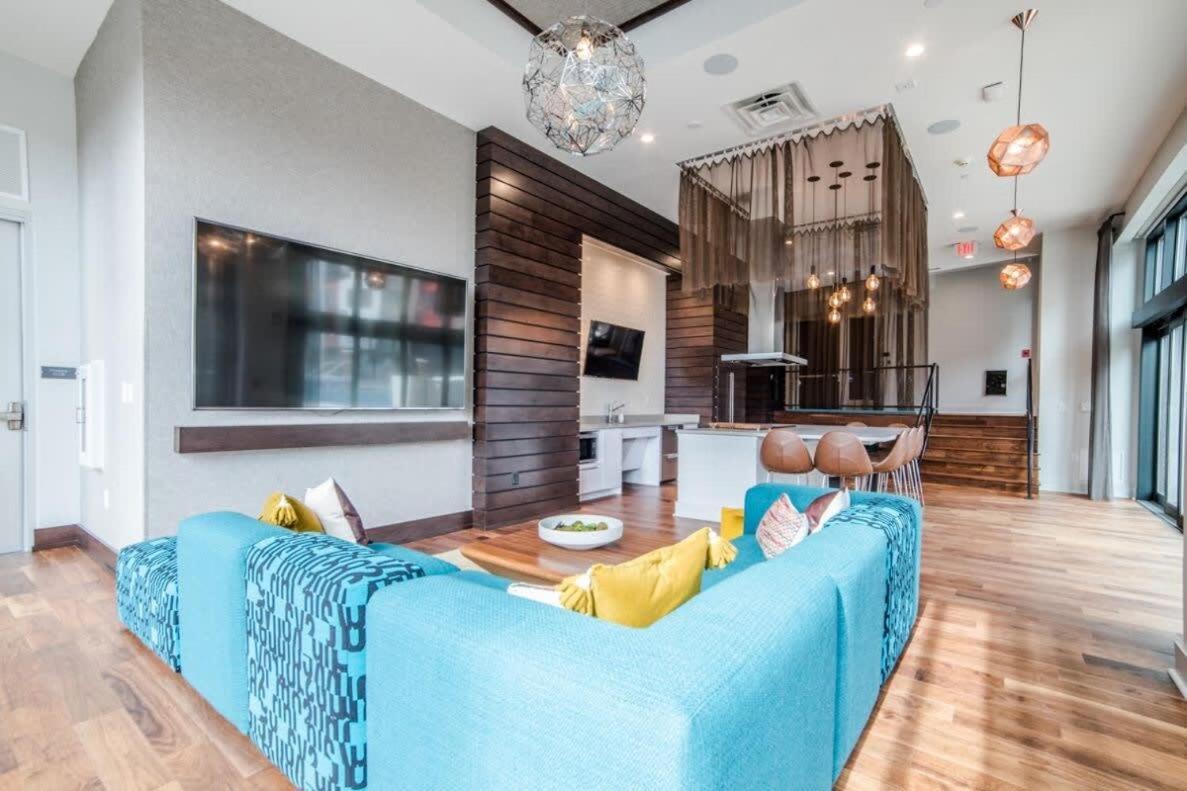 2br Balcony Gym & Pool Downtown At Cityway Indianapolis