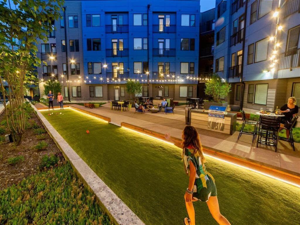 2br Balcony Gym & Pool Downtown At Cityway Apartment *