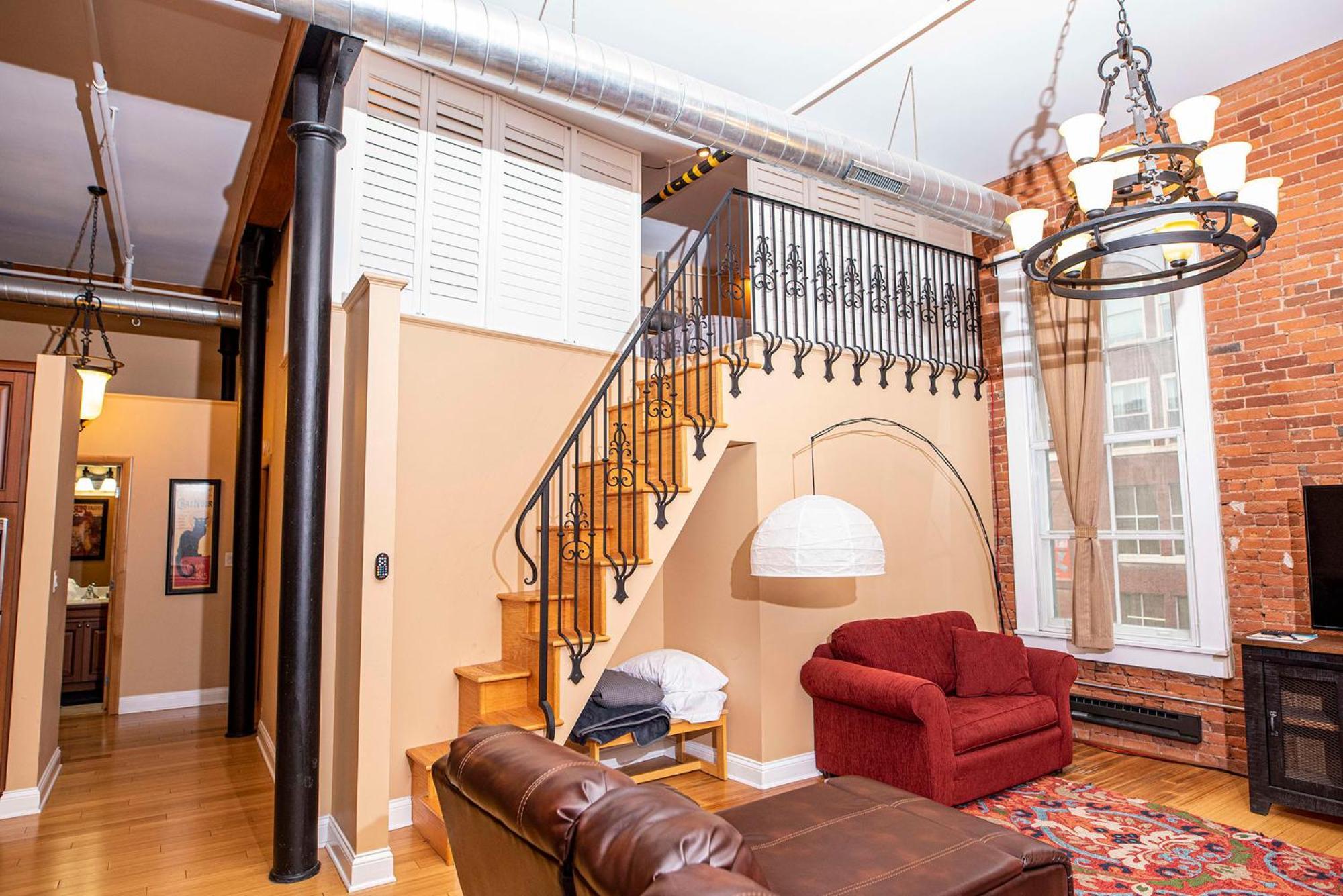Luxurious Downtown By Georgia Street Holiday home *