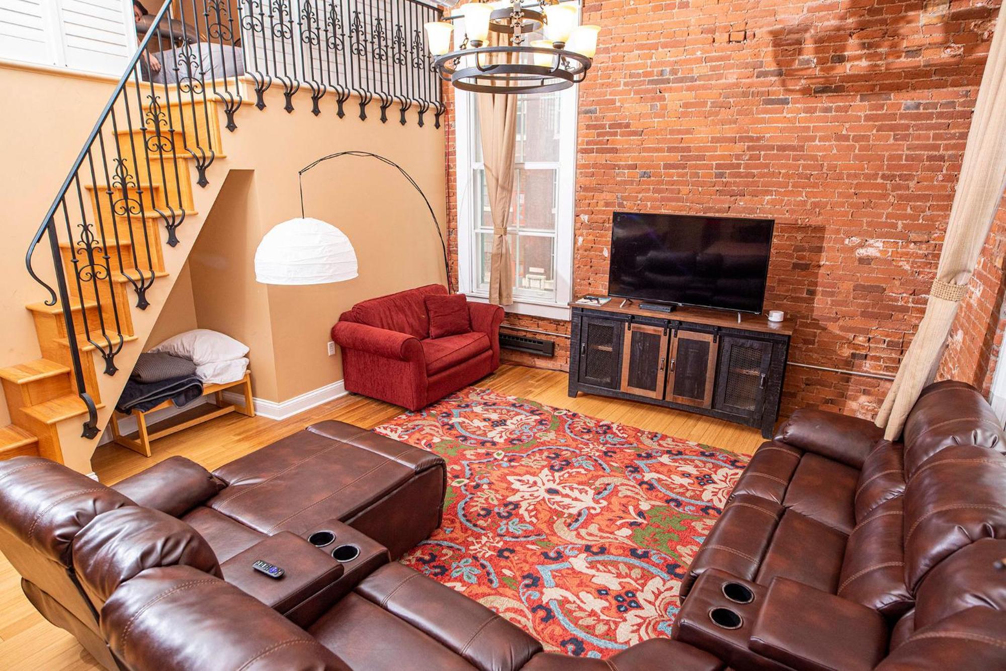 Luxurious Downtown By Georgia Street * Indianapolis